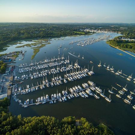 Mercury Yacht Harbour And Holiday Park Bursledon Exterior foto