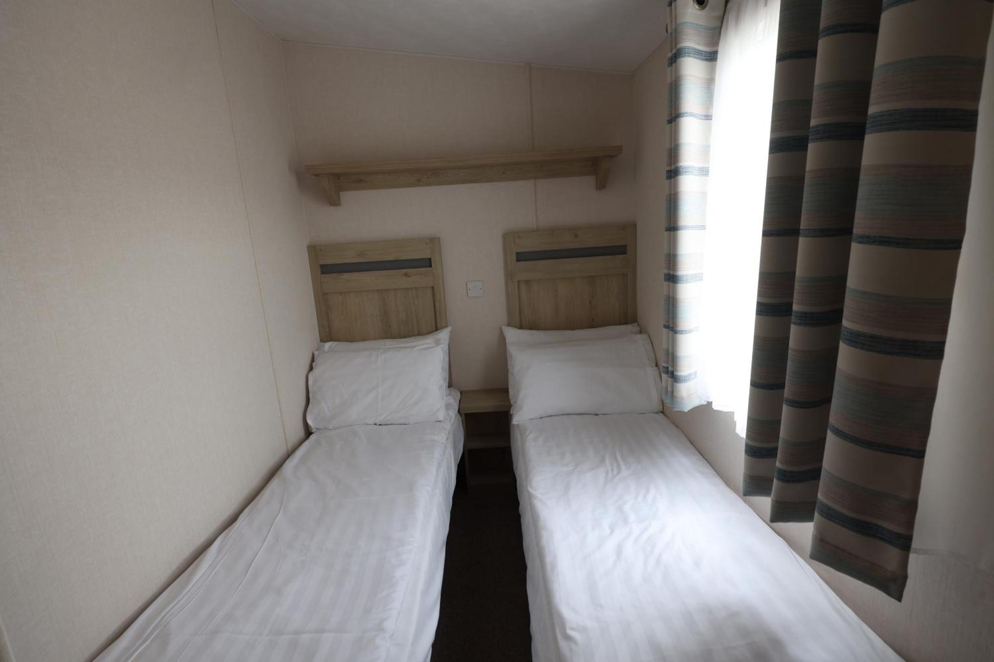 Mercury Yacht Harbour And Holiday Park Bursledon Exterior foto